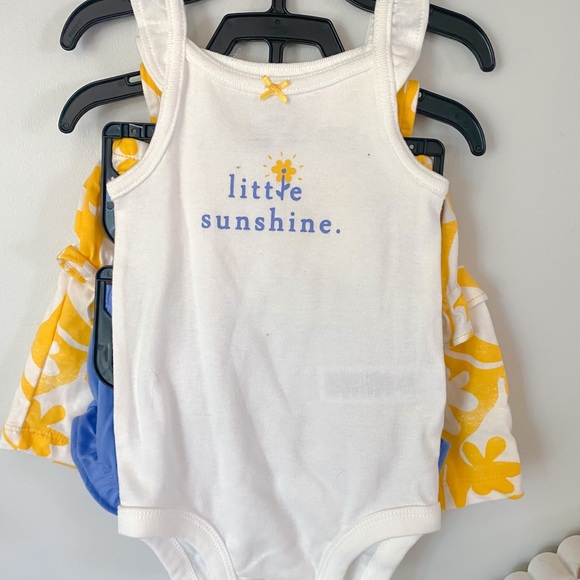 Carter’s Three Piece 6M Outfit - Picture 2 of 4